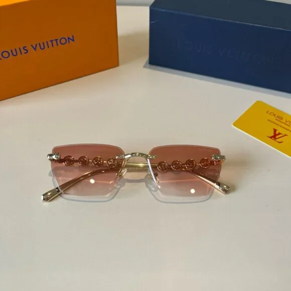 Louis Vuitton Women's Gold Sunglasses Sunglasses